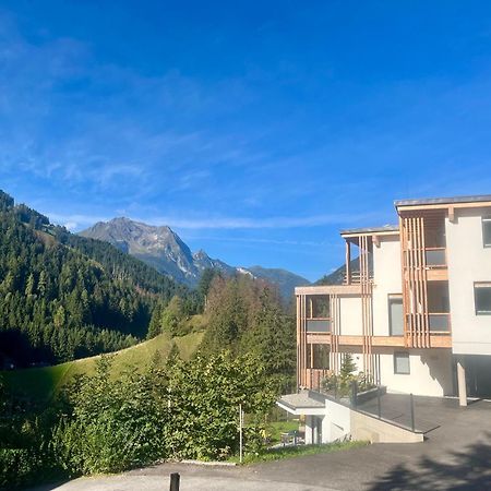 Natur Zeit - Alpine Garden Apartments Mayrhofen Exteriör bild
