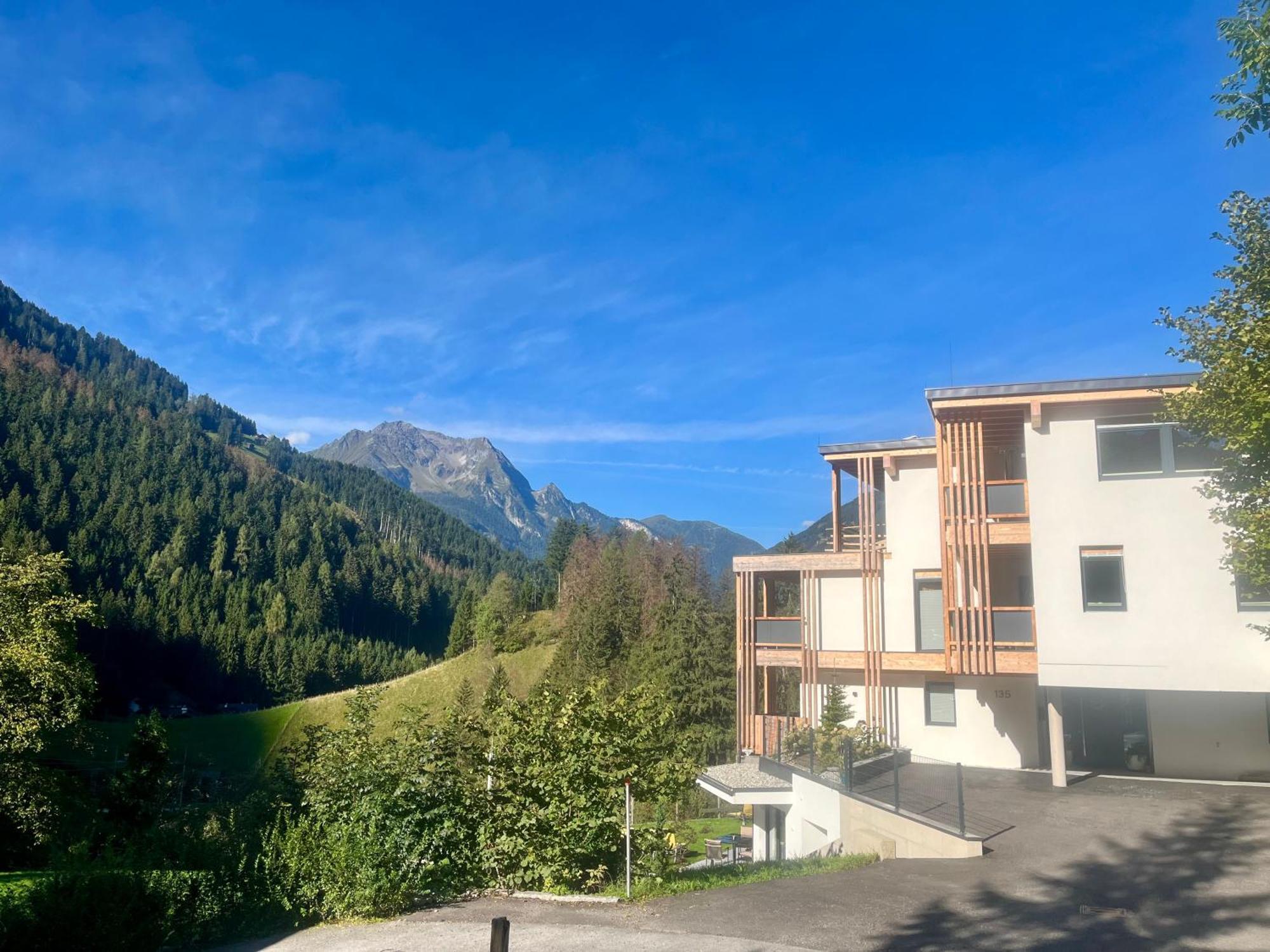 Natur Zeit - Alpine Garden Apartments Mayrhofen Exteriör bild
